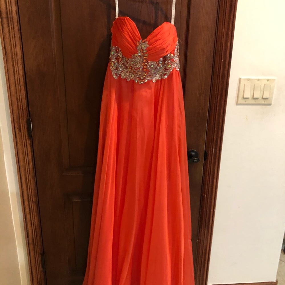 Dress - Picture 2 of 4